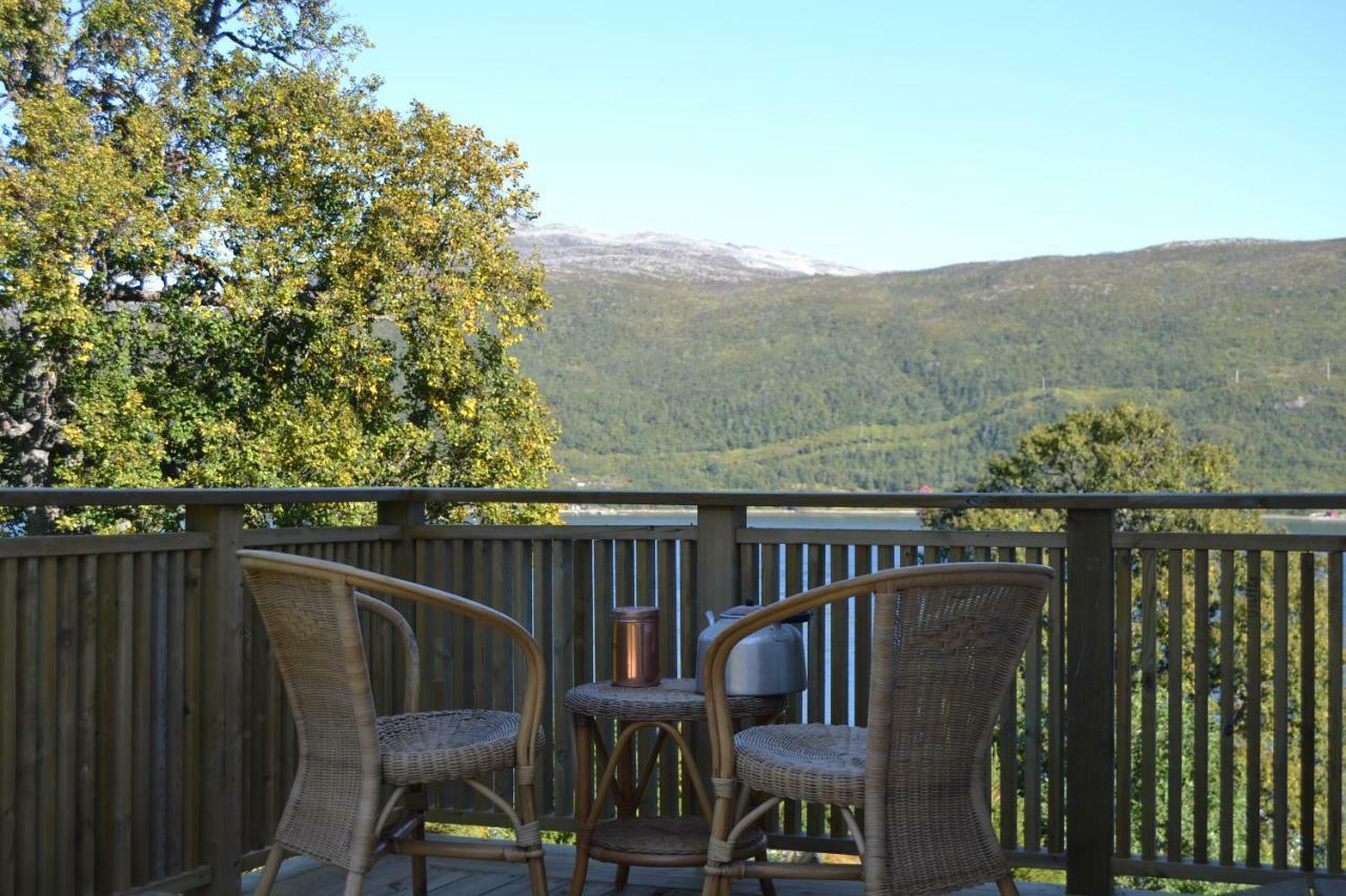 Kvaloya Lodge Futrikelv Bagian luar foto