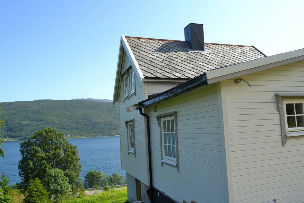 Kvaloya Lodge Futrikelv Bagian luar foto