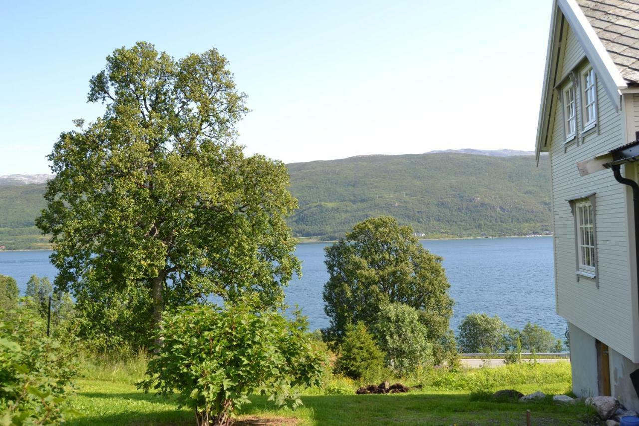 Kvaloya Lodge Futrikelv Bagian luar foto